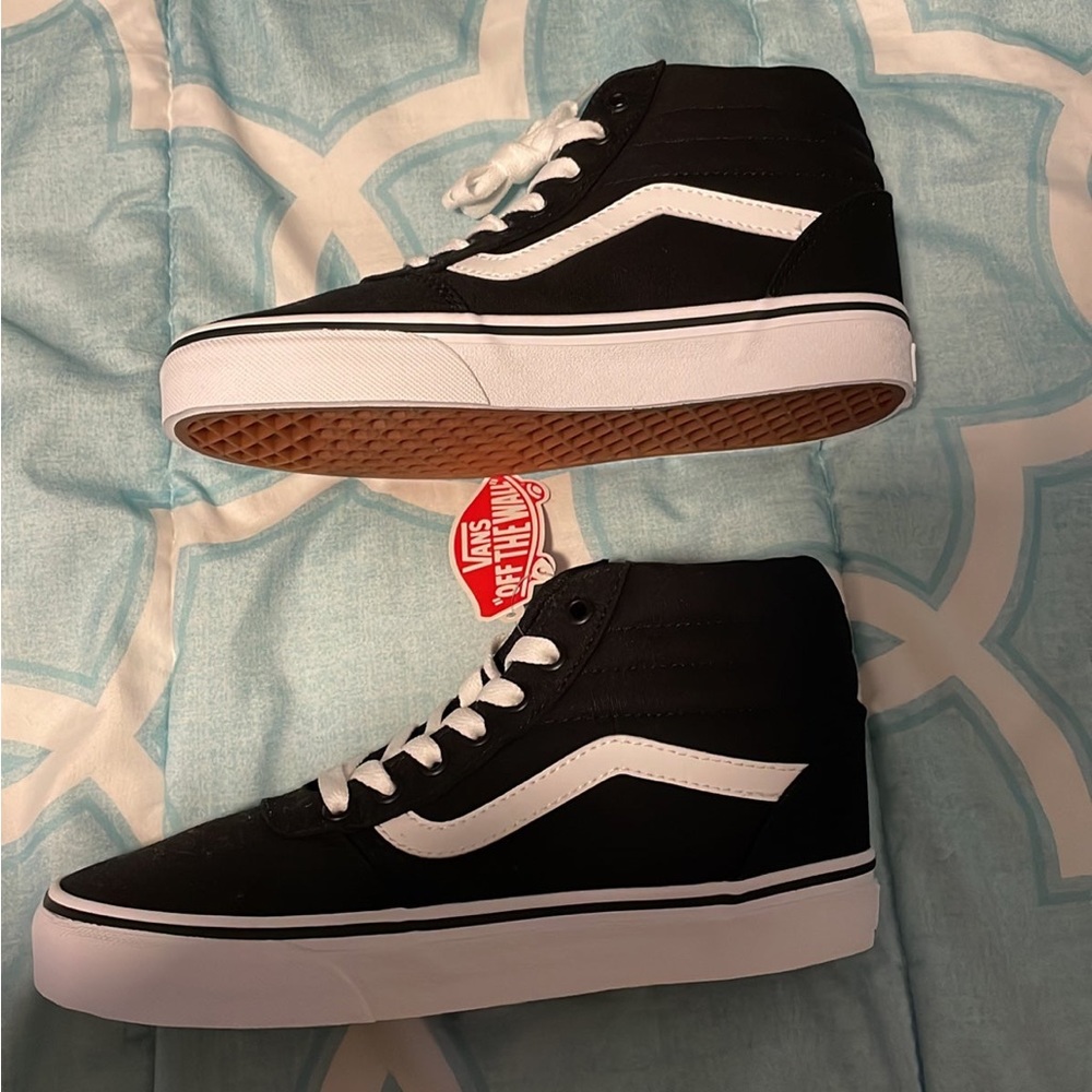 Vans Womens high tops black size 7